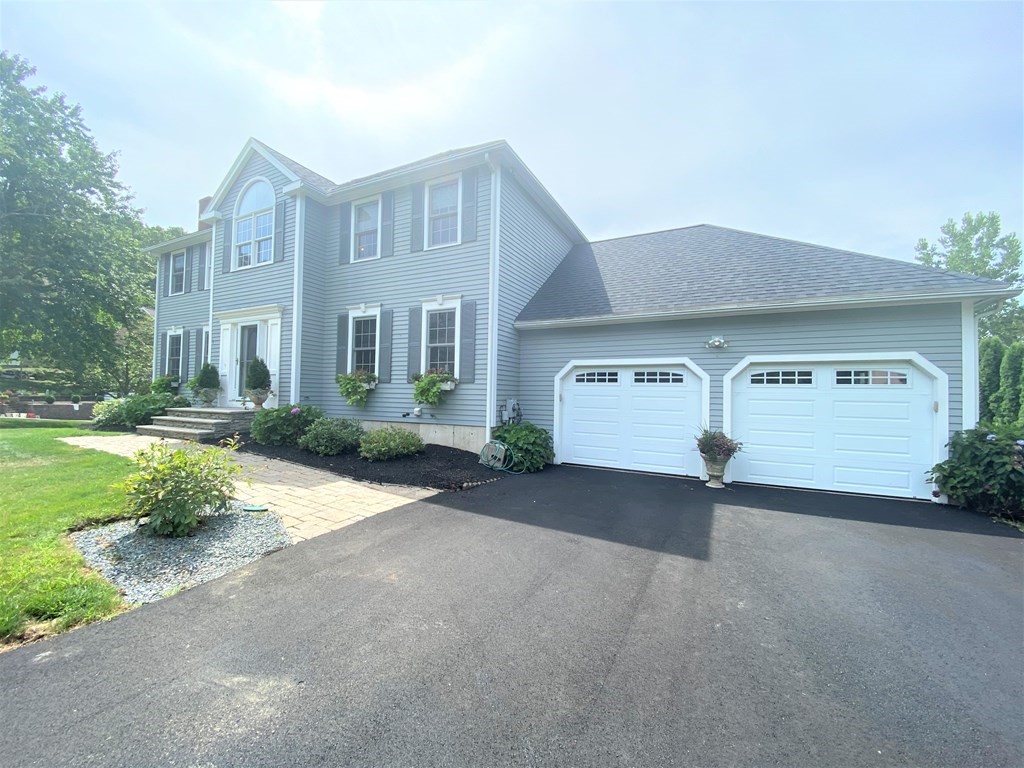3 Tree Top Way Methuen, MA 01844 - Photo 8 of 8 Gallery Image 8