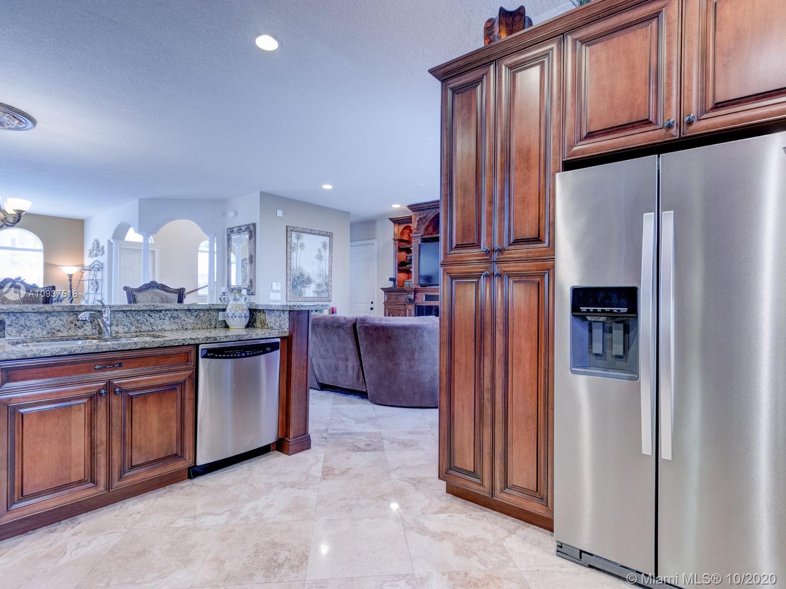 27 Via Poinciana Street Boca Raton, FL 33487 - Photo 14 of 33