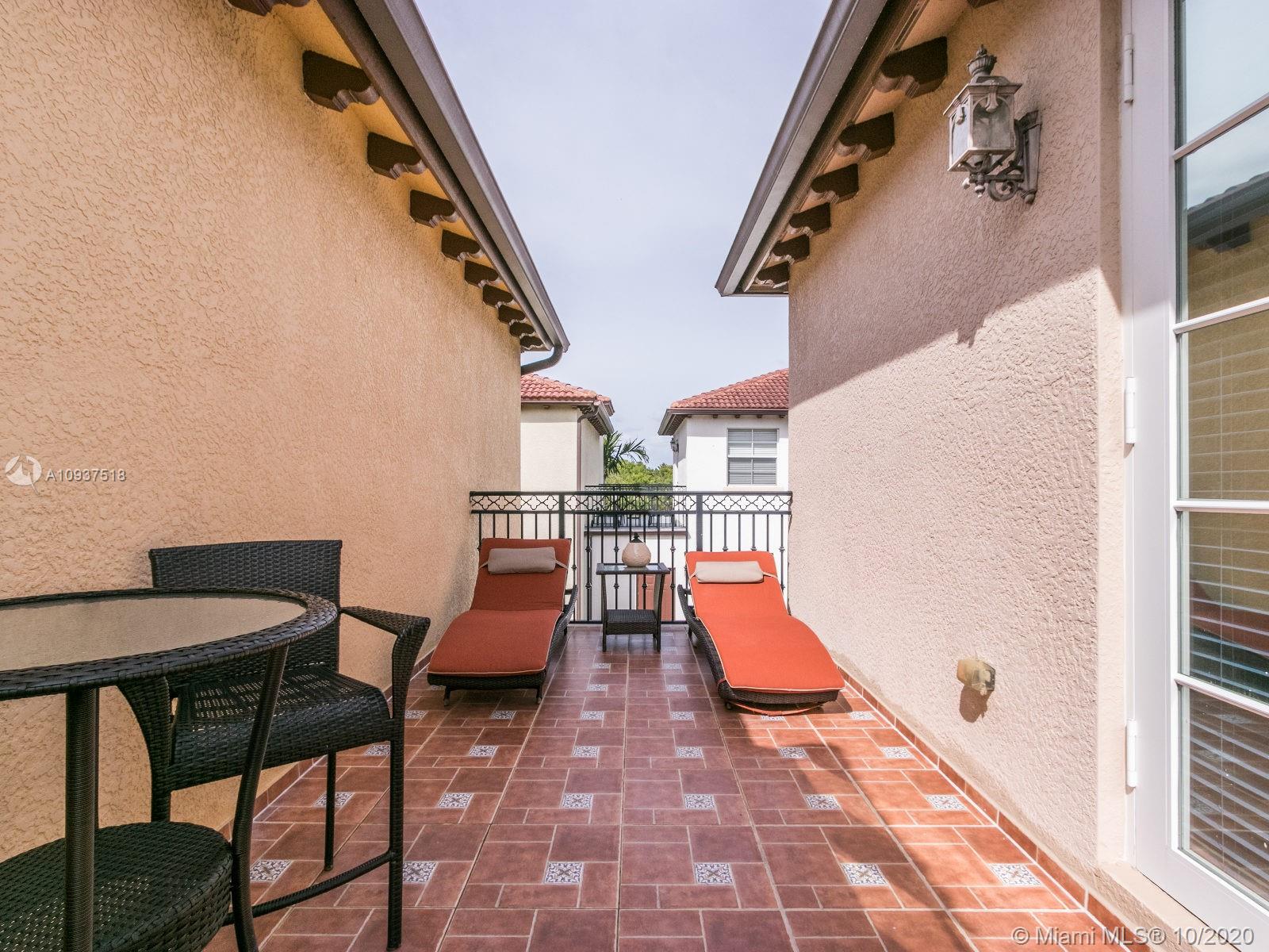 27 Via Poinciana Street Boca Raton, FL 33487 - Photo 22 of 33