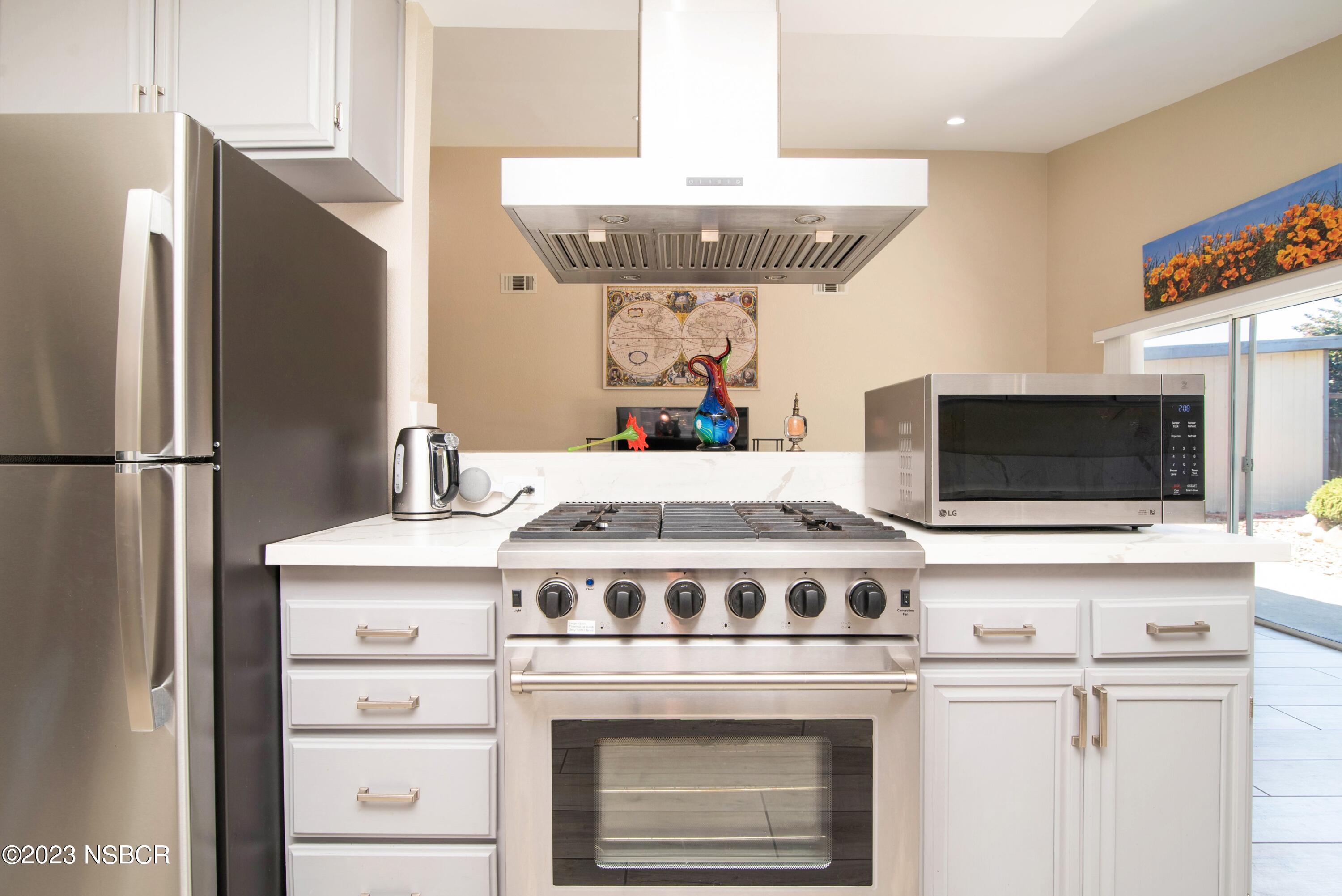 821 Calvert Avenue Lompoc, CA 93436 - Photo 9 of 29 007_KKP 4573