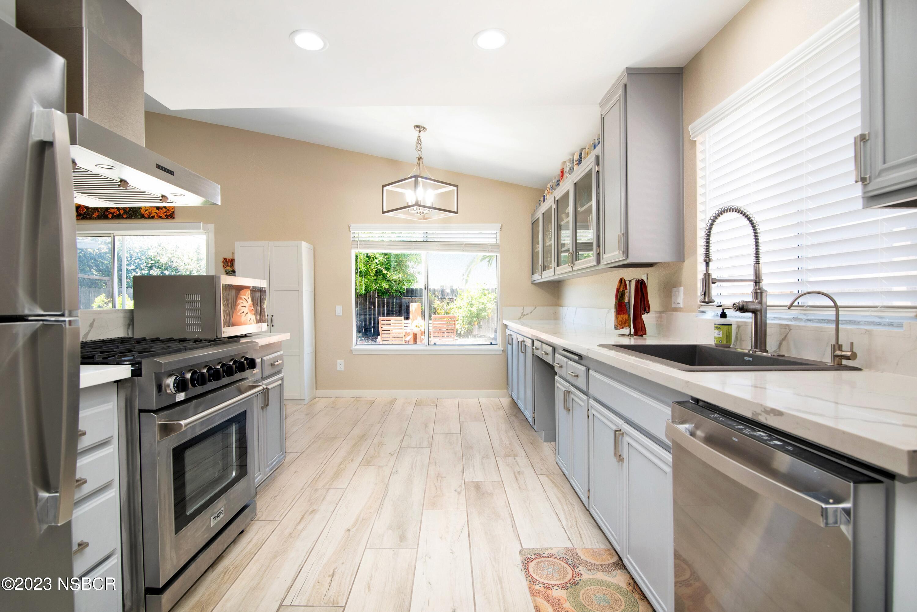 821 Calvert Avenue Lompoc, CA 93436 - Photo 10 of 29 008_KKP 4579