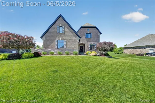 $924,900 | 2212 Heidi Drive, Oxford, MI 48370