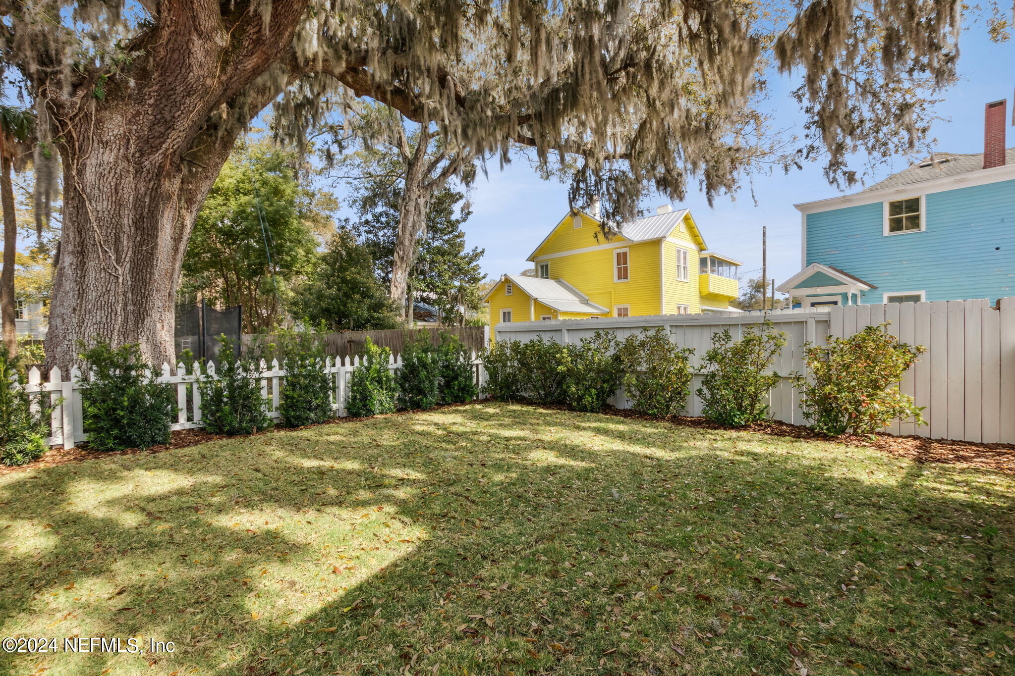 232 South 7th Street Fernandina Beach, FL 32034 - Photo 32 of 43 a view of a yard in front of house
