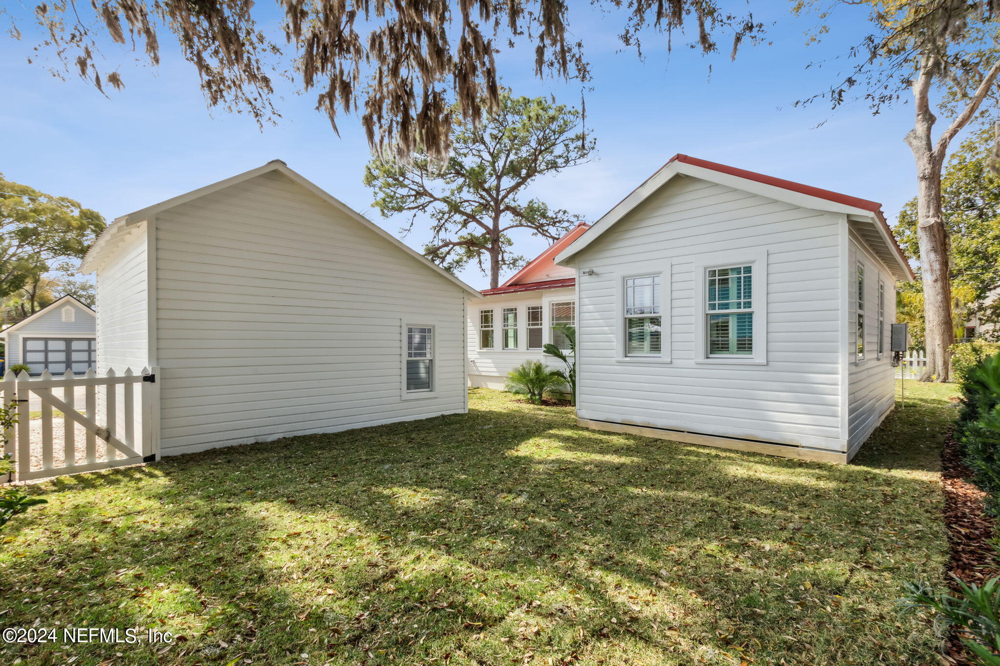 232 South 7th Street Fernandina Beach, FL 32034 - Photo 33 of 43 a view of a house with a yard