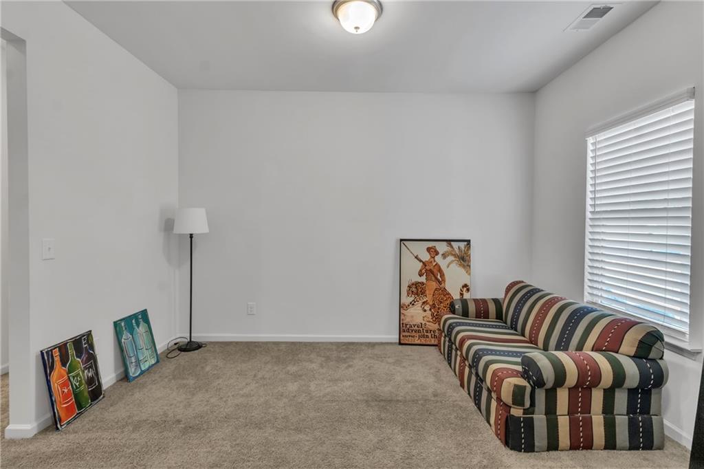 97 Crossroad Circle Jasper, GA 30143 - Photo 9 of 28 a living room with furniture