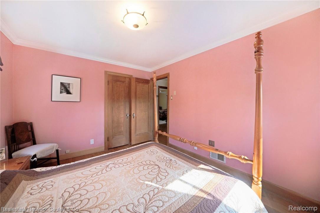 114 Riverside Drive Mount Clemens, MI 48043 - Photo 27 of 42 bedroom doors.jpg
