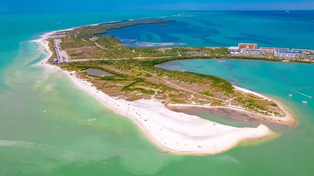 $899,000 | 2215 Clarine Way North, Dunedin, FL 34698