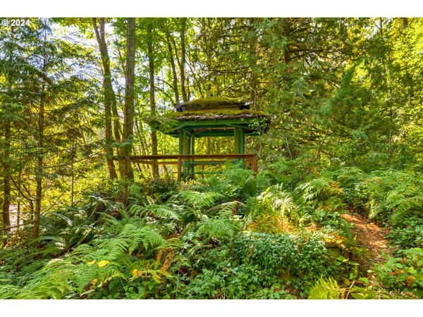 $1,199,000 | 58200 East Marmot Road, Sandy, OR 97055