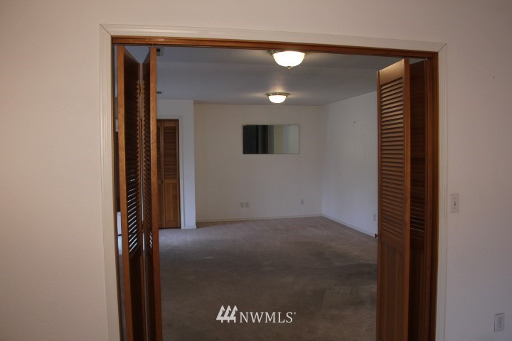 19125 Melon Street Southwest Rochester, WA 98579 - Photo 11 of 14
