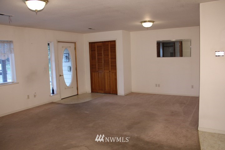 19125 Melon Street Southwest Rochester, WA 98579 - Photo 6 of 14
