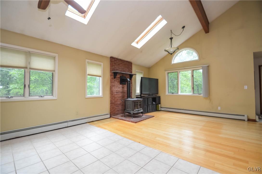 186 Ruffed Grouse Road Bushkill, PA 18324 - Photo 6 of 17 Gallery Image 6