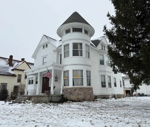 $289,900 | 703 Main Street, Auburn, IN 46706