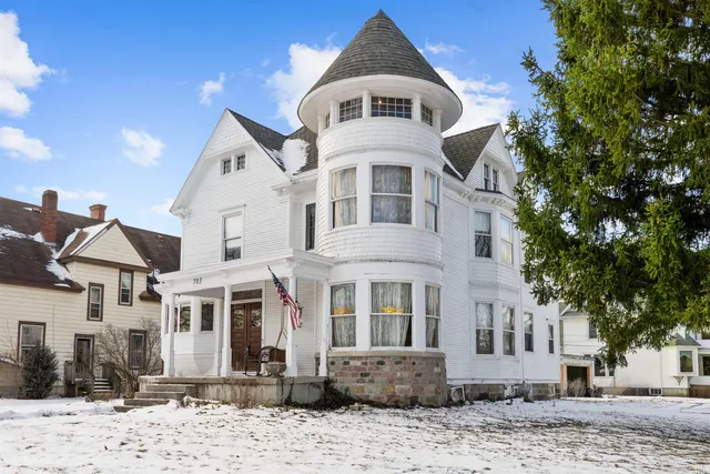 $289,900 | 703 Main Street, Auburn, IN 46706