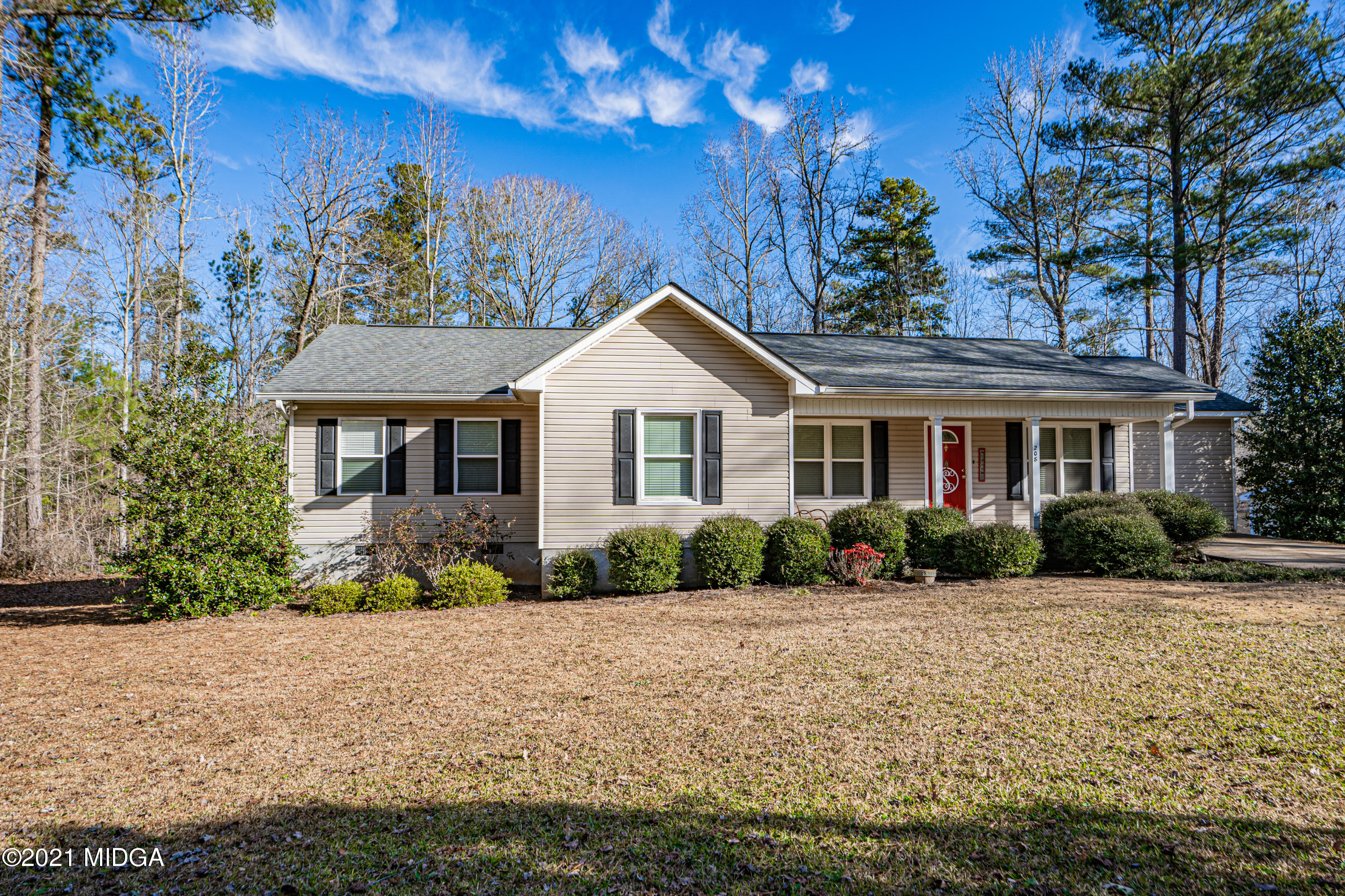 208 Camelot Road Gray, GA 31032 - Photo 41 of 41 a front view of a house with a yard