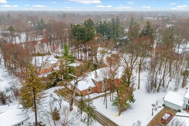 $1,250,000 | 31495 Sleepy Hollow Lane, Beverly Hills, MI 48025