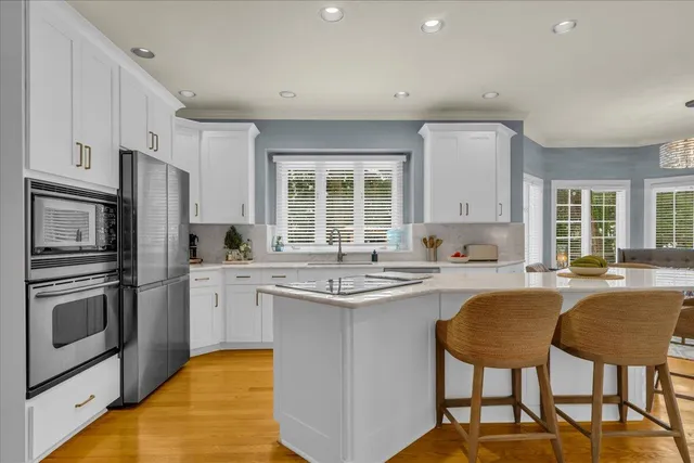 $1,250,000 | 31495 Sleepy Hollow Lane, Beverly Hills, MI 48025