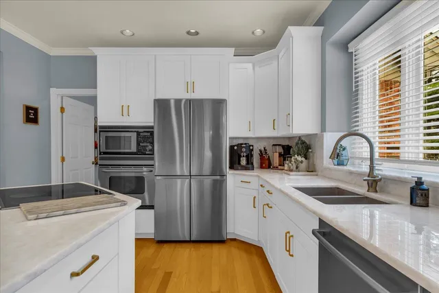 $1,250,000 | 31495 Sleepy Hollow Lane, Beverly Hills, MI 48025