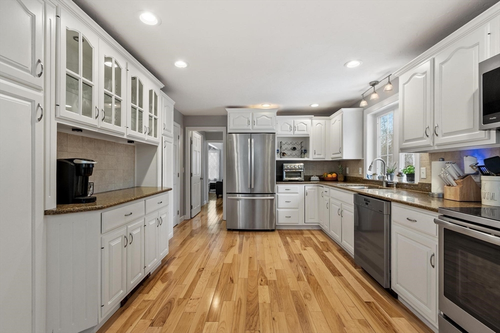 90 Tuttle Road Sterling, MA 01564 - Photo 6 of 42