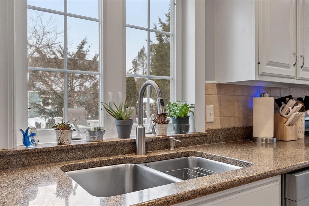 90 Tuttle Road Sterling, MA 01564 - Photo 8 of 42