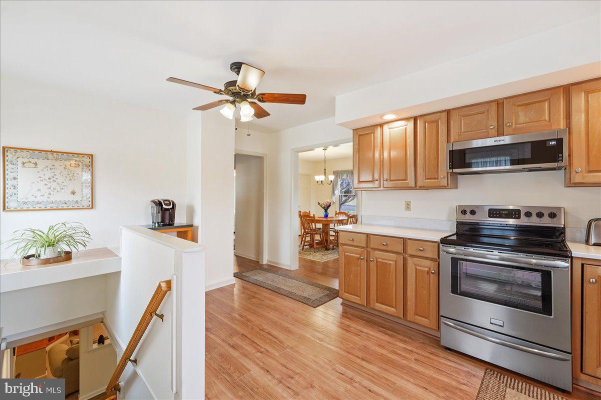 531 Richards Road Kennett Square, PA 19348 - Photo 15 of 39 Stainless range appliances