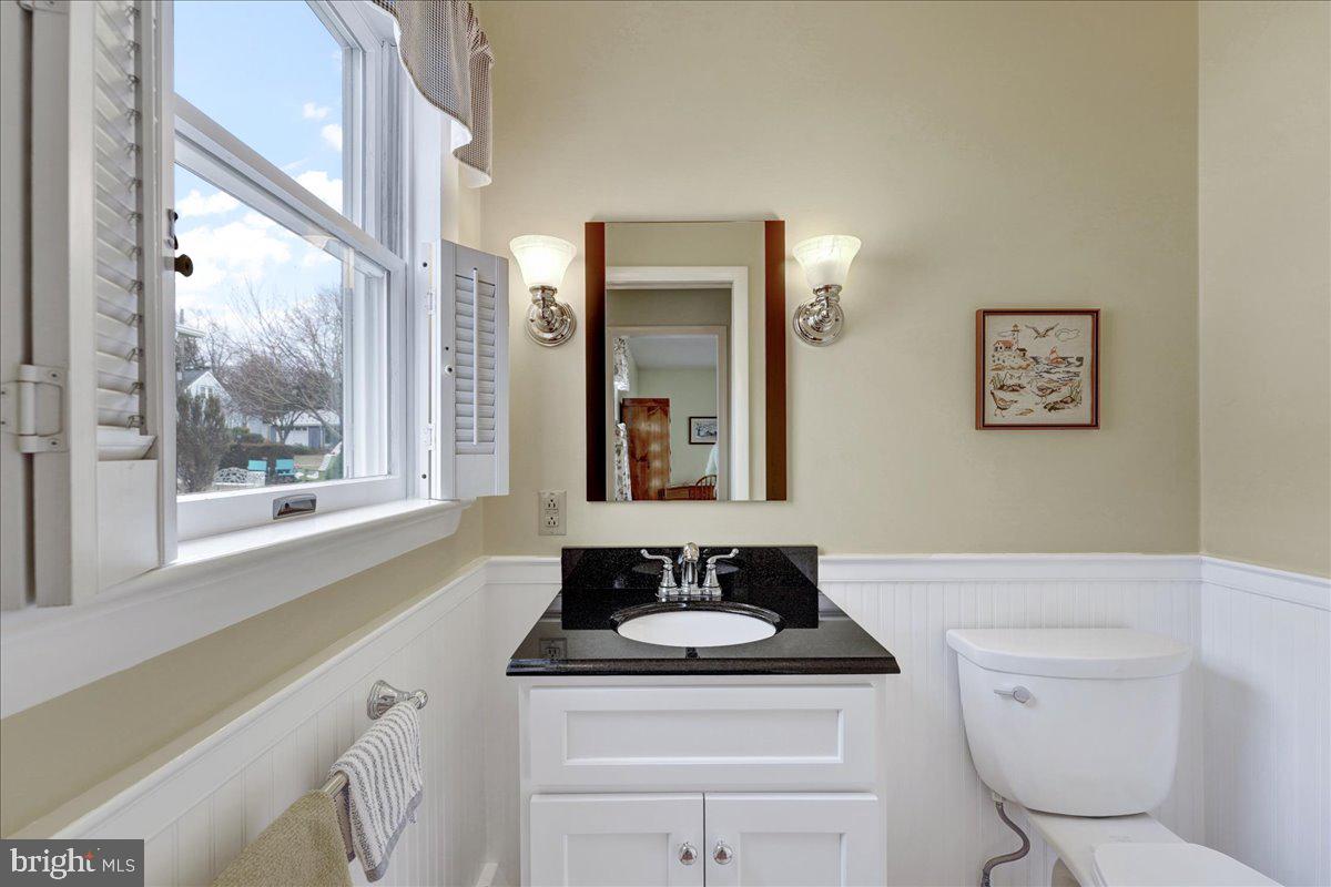 531 Richards Road Kennett Square, PA 19348 - Photo 19 of 39 Powder Room-Main Bedroom
