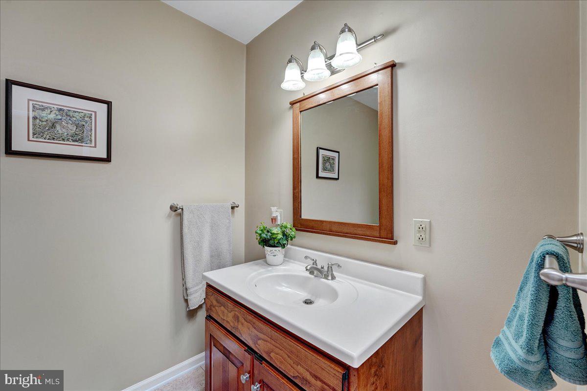 531 Richards Road Kennett Square, PA 19348 - Photo 25 of 39 Hall Bath