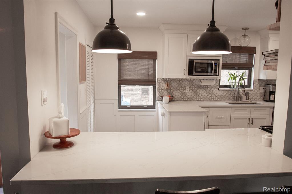 725 Lincoln Road Grosse Pointe, MI 48230 - Photo 17 of 68 Gallery Image 17
