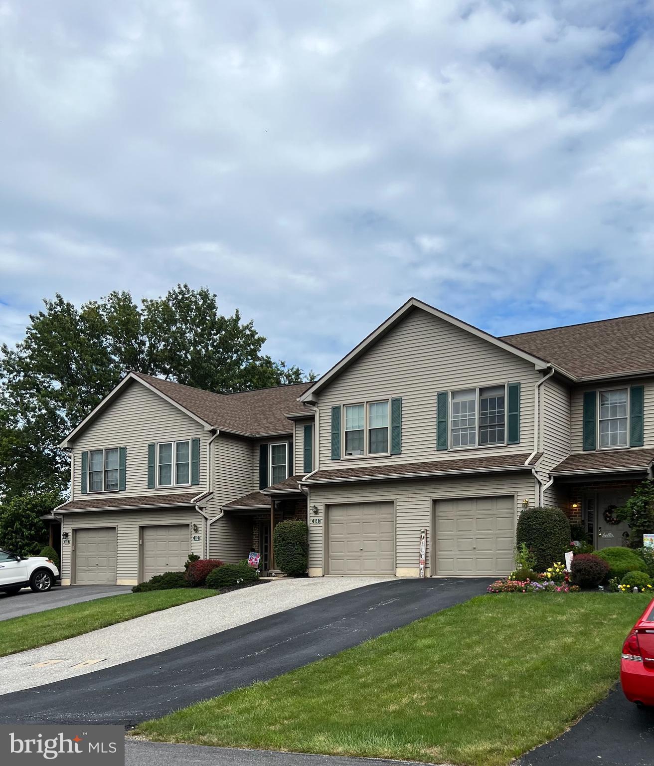 116 Oak Ridge Lane Dallastown, PA 17313 - Photo 2 of 41 Gallery Image 2