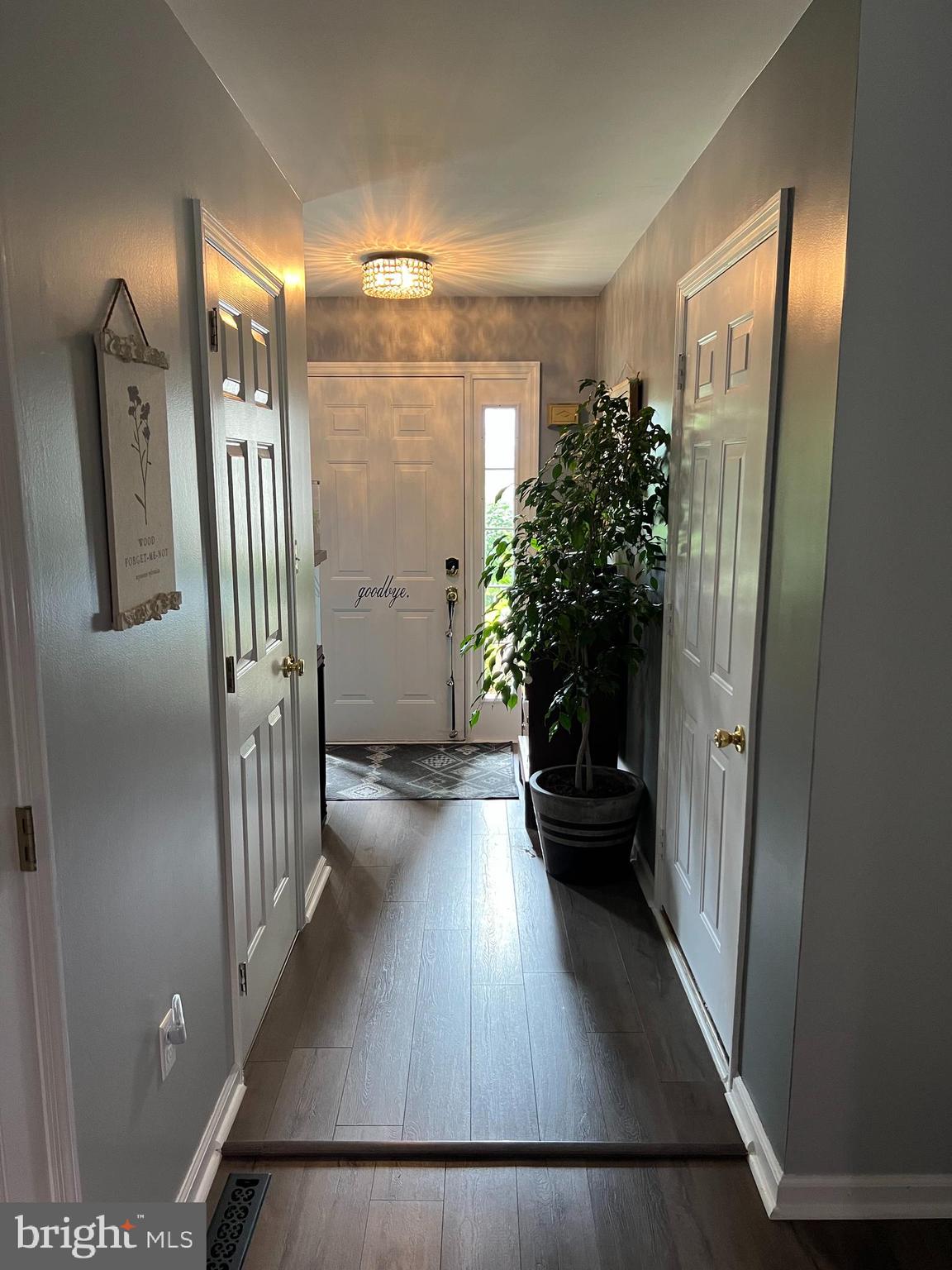 116 Oak Ridge Lane Dallastown, PA 17313 - Photo 5 of 41 Gallery Image 5