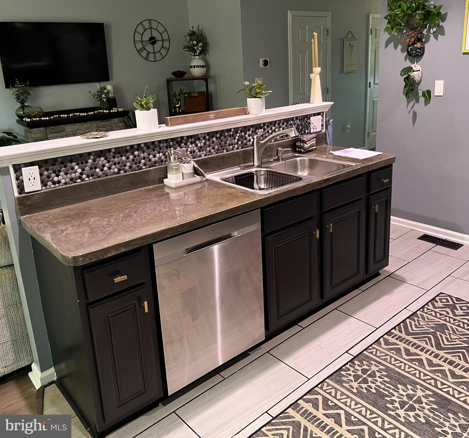 116 Oak Ridge Lane Dallastown, PA 17313 - Photo 9 of 41 Gallery Image 9