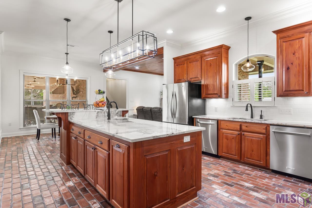 34925 Perkins Road Denham Springs, LA 70706 - Photo 14 of 60