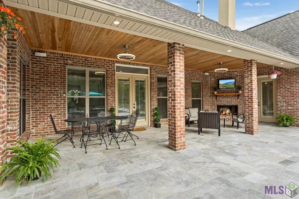 $1,100,000 | 34925 Perkins Road, Denham Springs, LA 70706