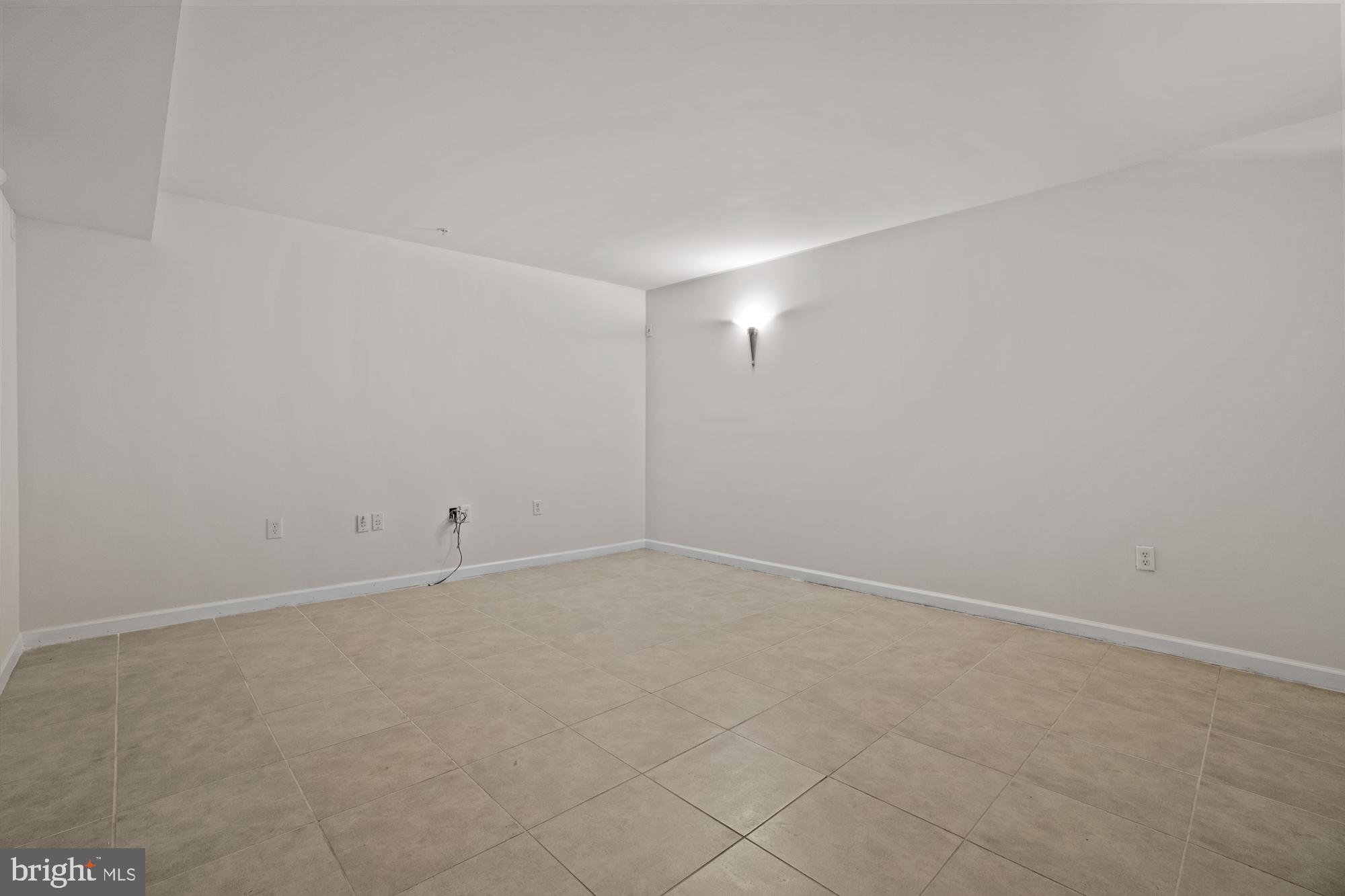 9830 Farm Pond Road Laurel, MD 20708 - Photo 20 of 56