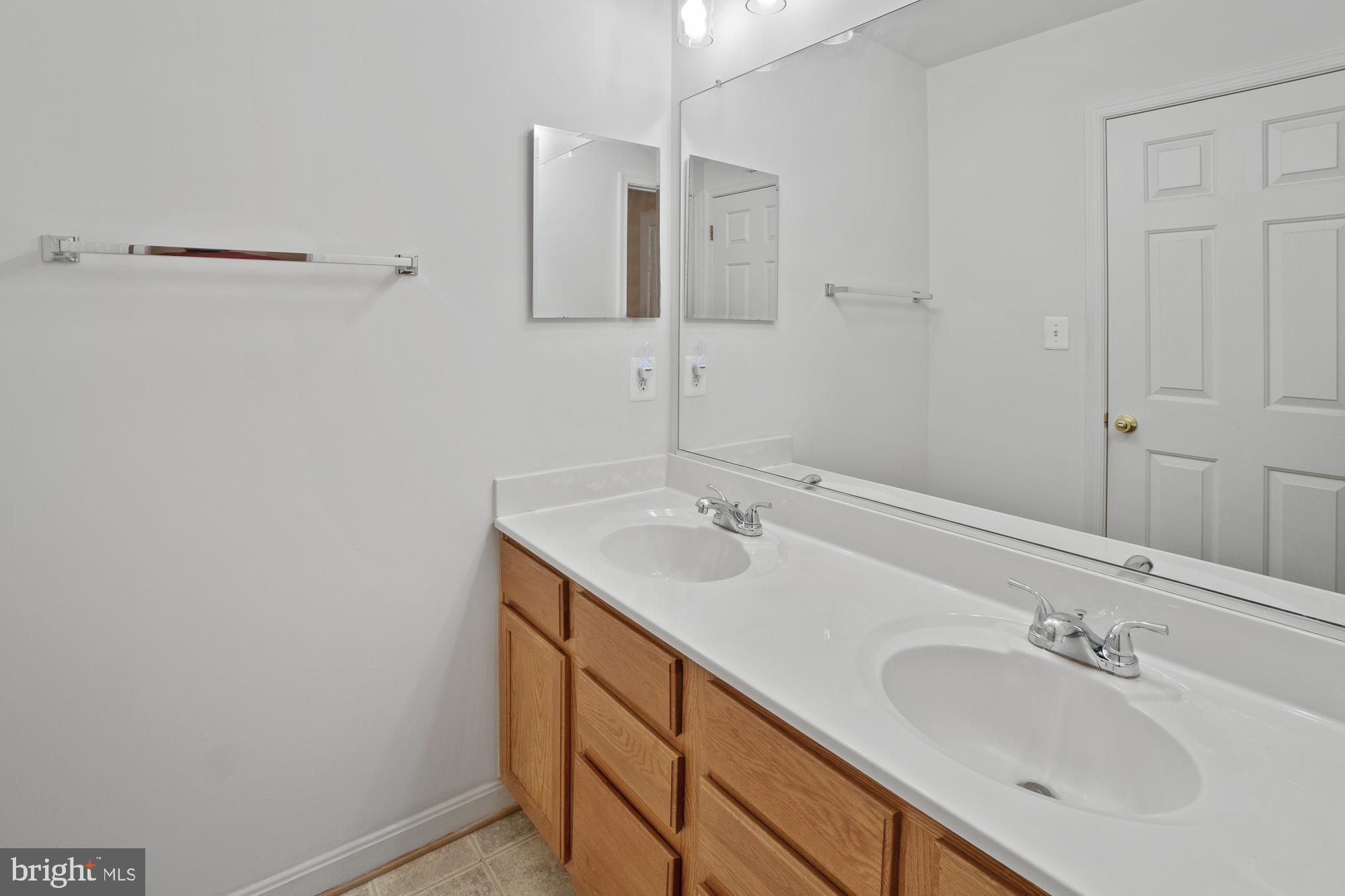 9830 Farm Pond Road Laurel, MD 20708 - Photo 21 of 56