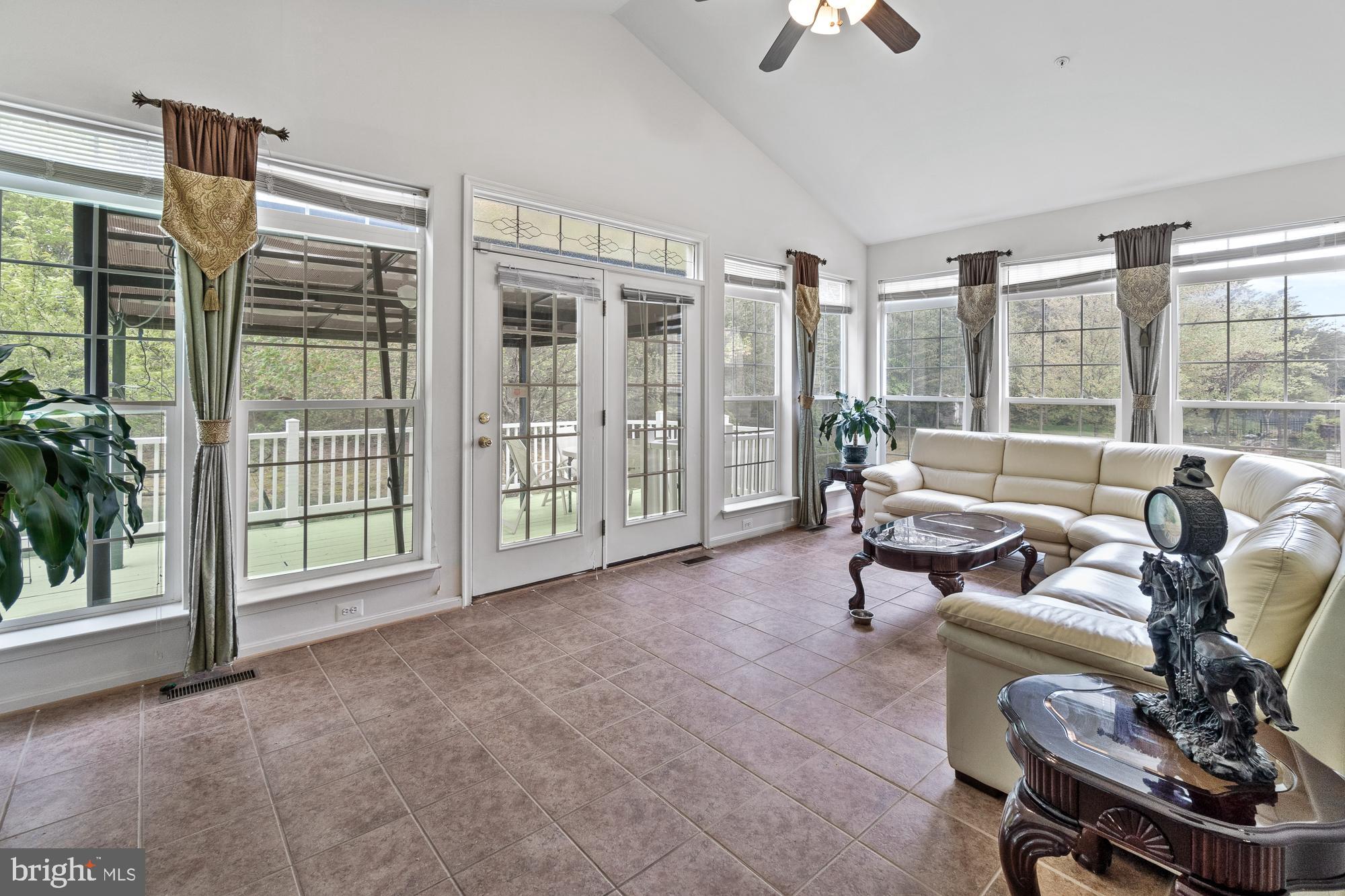 9830 Farm Pond Road Laurel, MD 20708 - Photo 7 of 56
