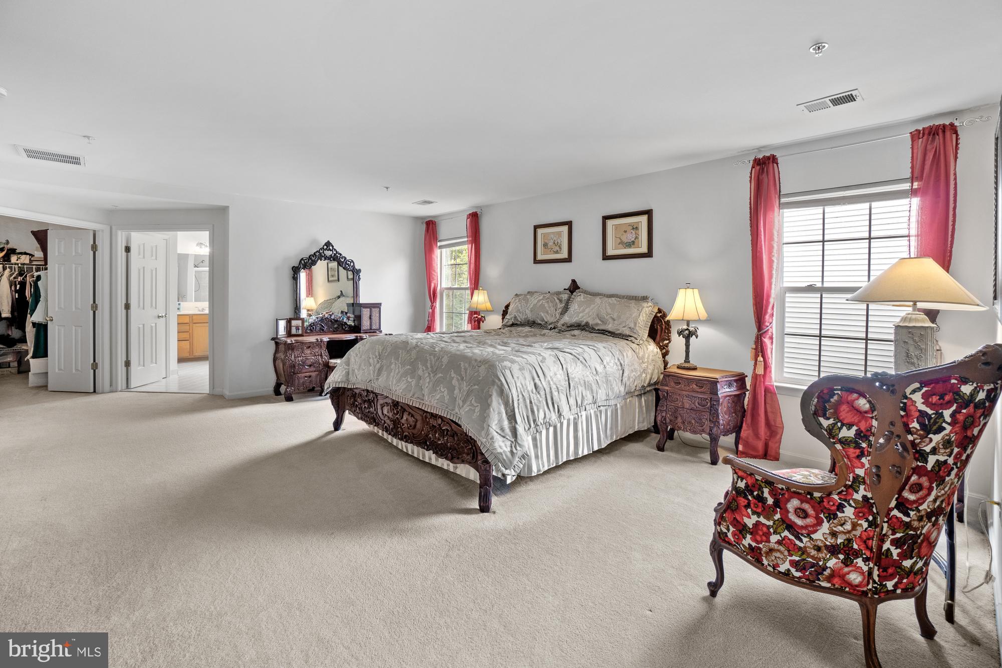 9830 Farm Pond Road Laurel, MD 20708 - Photo 8 of 56