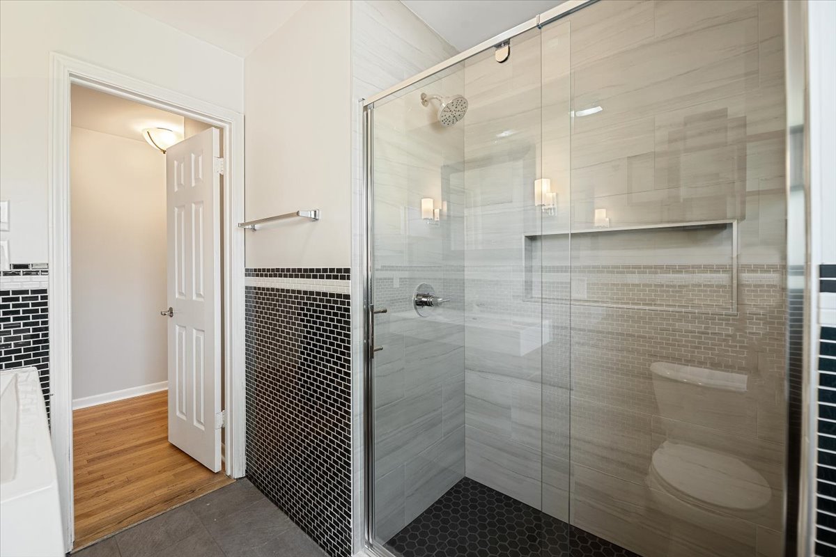 145 Oakleaf Drive Addison, IL 60101 - Photo 19 of 44 Gallery Image 19