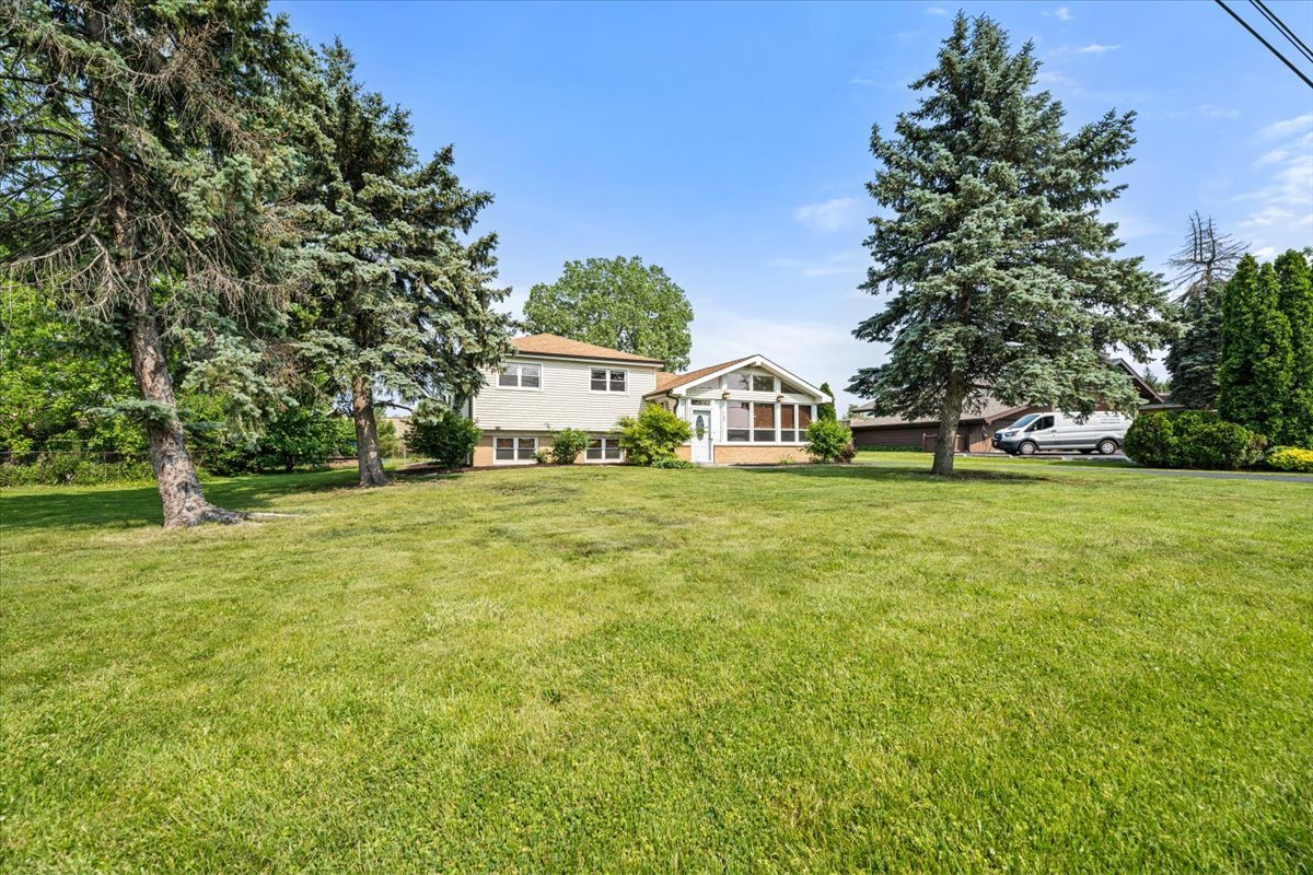 145 Oakleaf Drive Addison, IL 60101 - Photo 38 of 44 Gallery Image 38