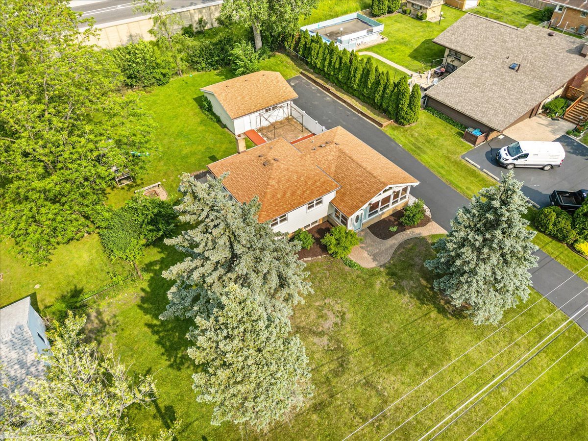 145 Oakleaf Drive Addison, IL 60101 - Photo 42 of 44 Gallery Image 42