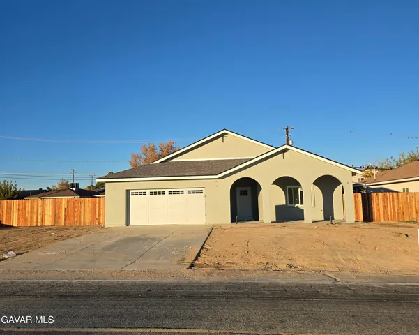 $429,950 | 10401 Loop Boulevard North, California City, CA 93505
