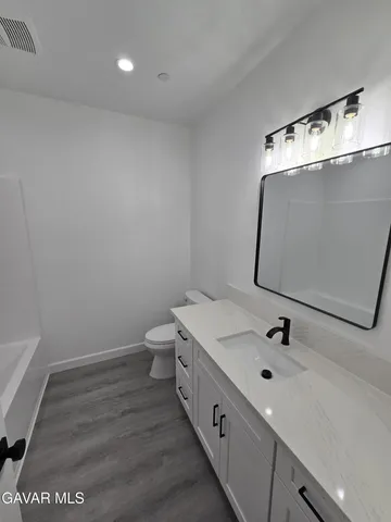 $429,950 | 10401 Loop Boulevard North, California City, CA 93505