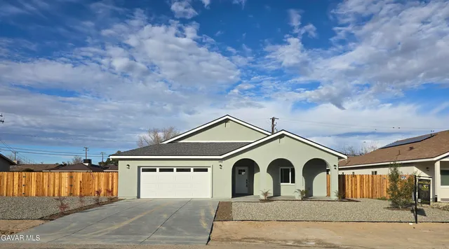 $419,950 | 10401 Loop Boulevard North, California City, CA 93505