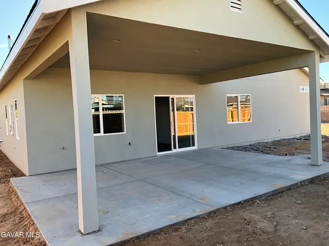 $429,950 | 10401 Loop Boulevard North, California City, CA 93505