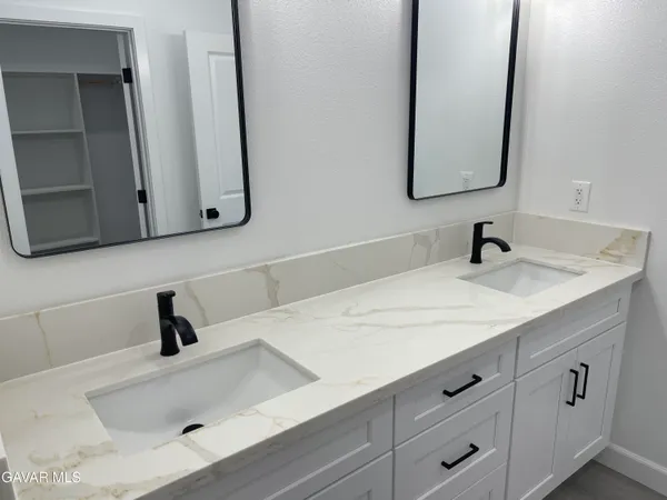 $399,950 | 10401 Loop Boulevard North, California City, CA 93505
