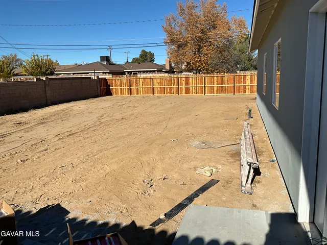 $429,950 | 10401 Loop Boulevard North, California City, CA 93505