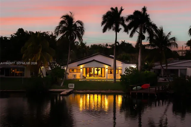 $30,000 | 2560 Northeast 199th Street, Miami, FL 33180