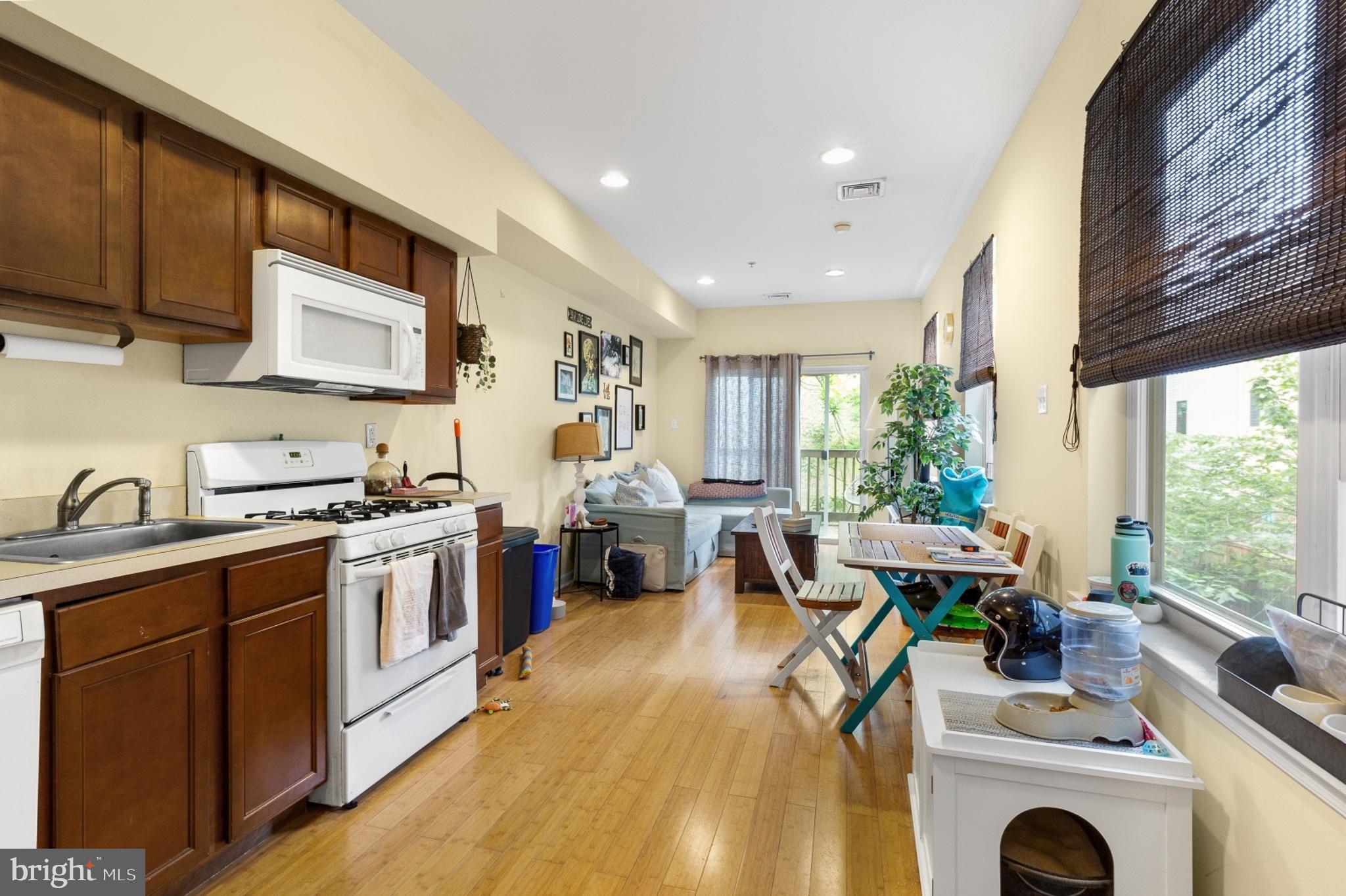 1215 South 18th Street, Unit 2 Philadelphia, PA 19146 - Photo 2 of 15