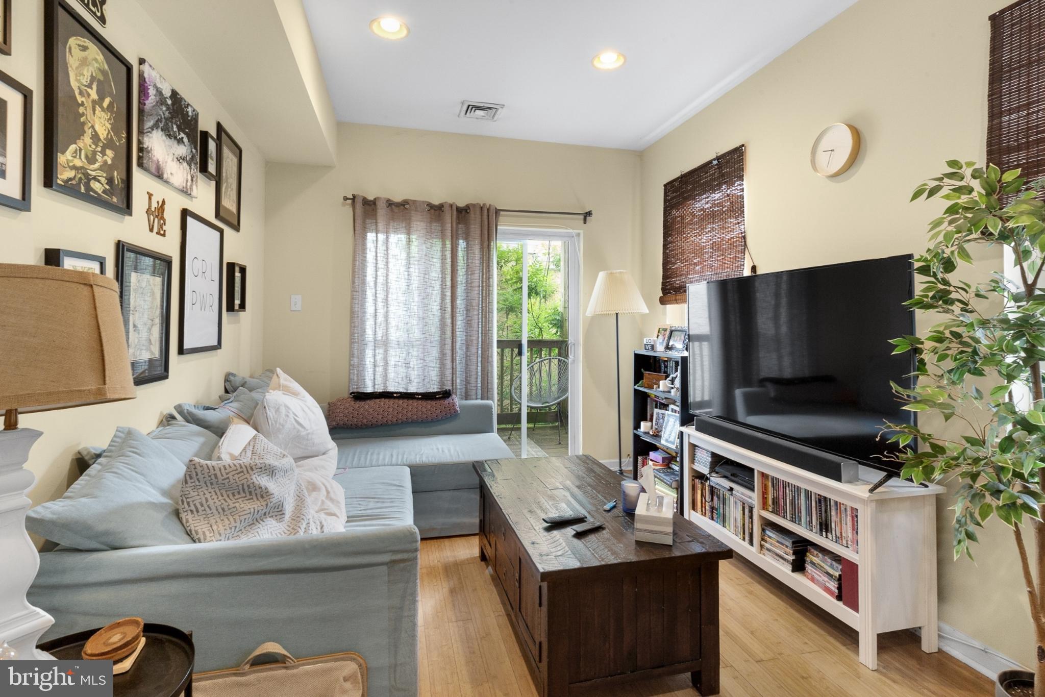 1215 South 18th Street, Unit 2 Philadelphia, PA 19146 - Photo 4 of 15