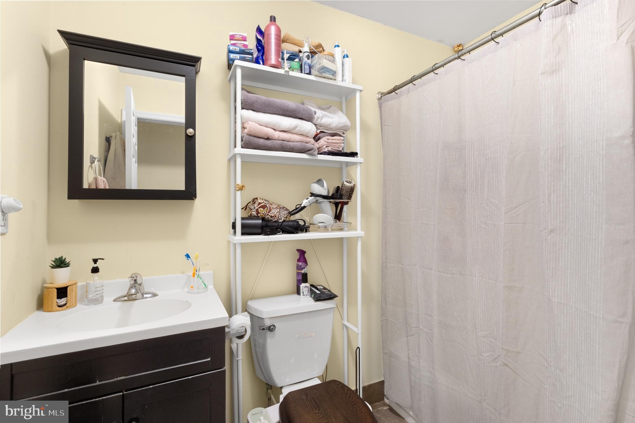 1215 South 18th Street, Unit 2 Philadelphia, PA 19146 - Photo 9 of 15