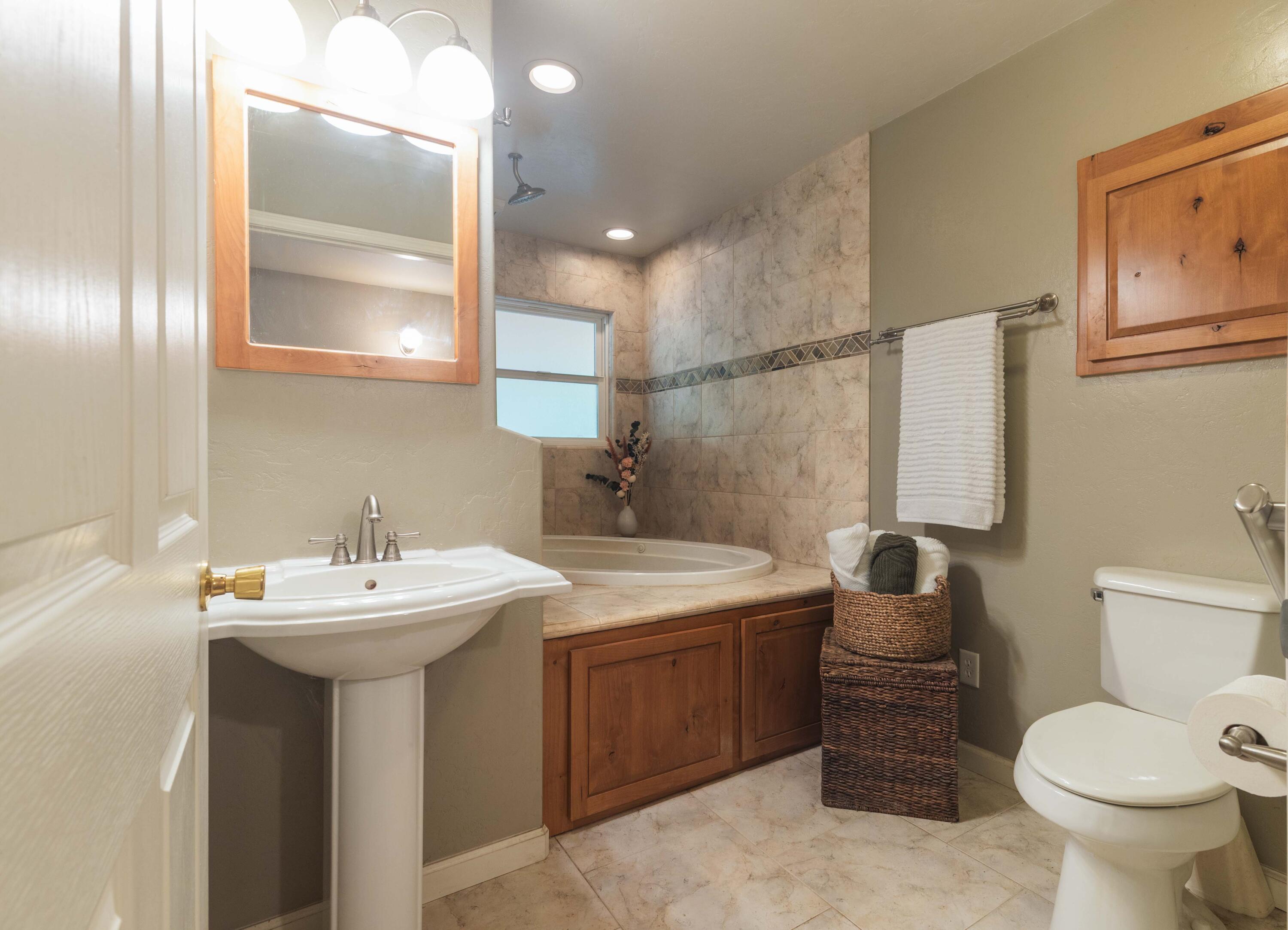 7075 Deschutes Road Anderson, CA 96007 - Photo 17 of 78 A45I5488-Edit